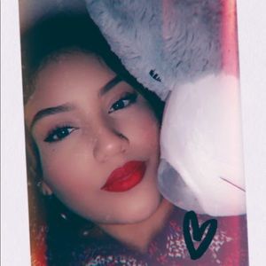 Meet your Posher, Hillary